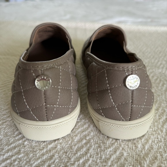 Steve Madden Ecentrcq Quilted Slip-on Sneaker - Picture 4 of 7